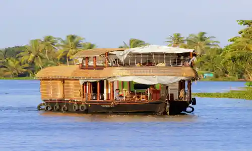 Day 5: Thekkady To Alleppey (The Backwater Capital of India)